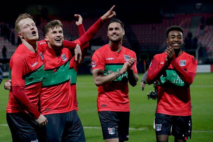 象在季后赛 象在季后赛