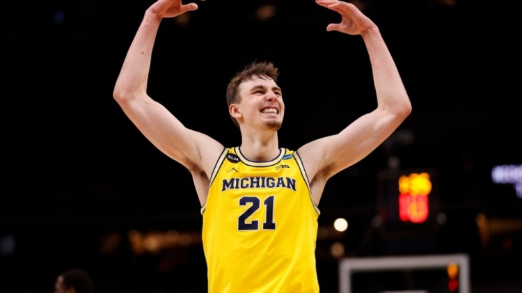 承接从水友 承接从水友