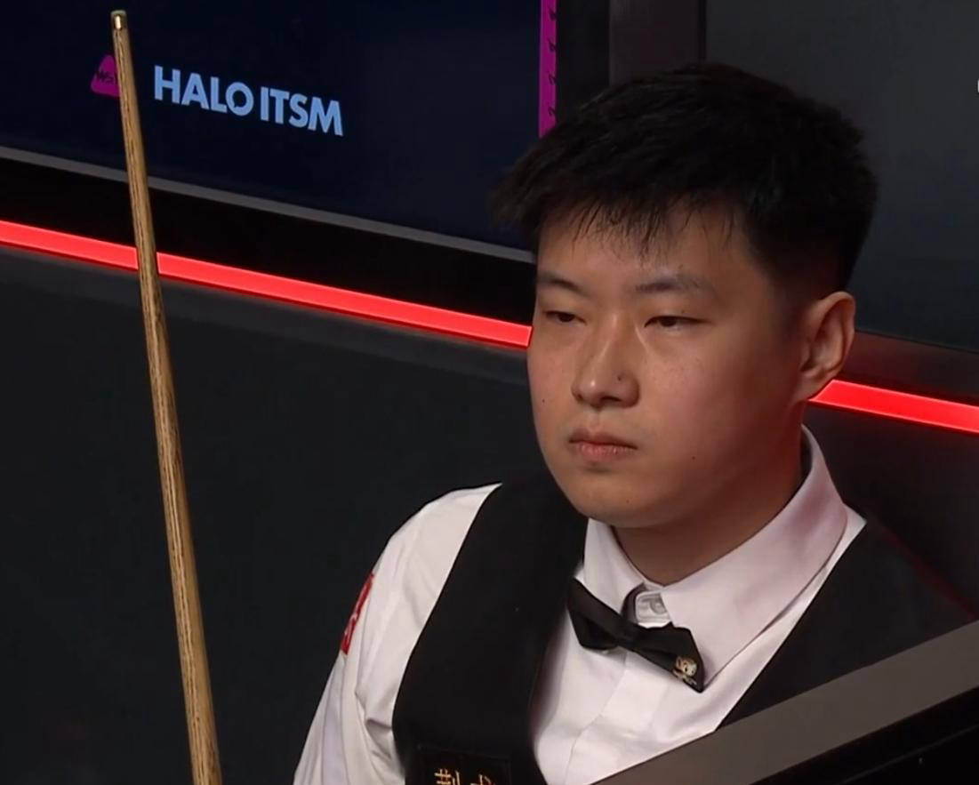 在榜首拉锯 在榜首拉锯